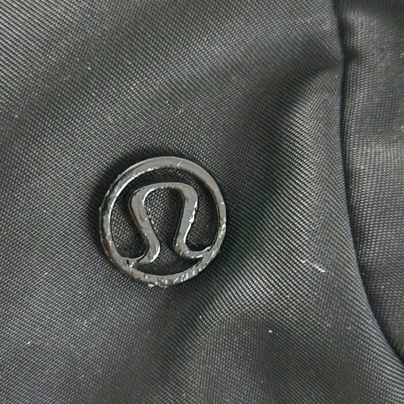 Lululemon On The Beat Belt Bag Black Shoulder Cross Body Waist 3-Pockets - Picture 8 of 8